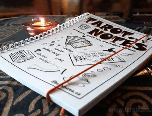 Jarmila Sara Svatůňková: Tarotový notes (recenze)
